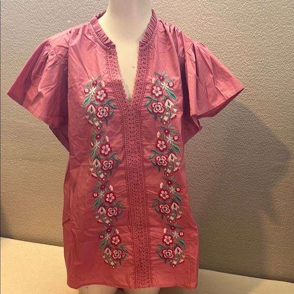 Pink Embellished Blouse with Mandarin Collar and Short Sleeves - Picture 1 of 9